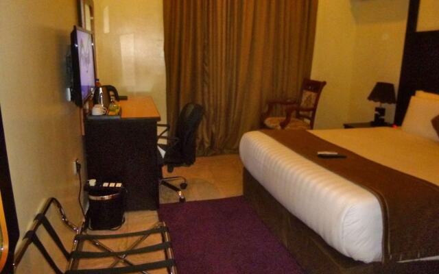 Warri Wetland Hotel