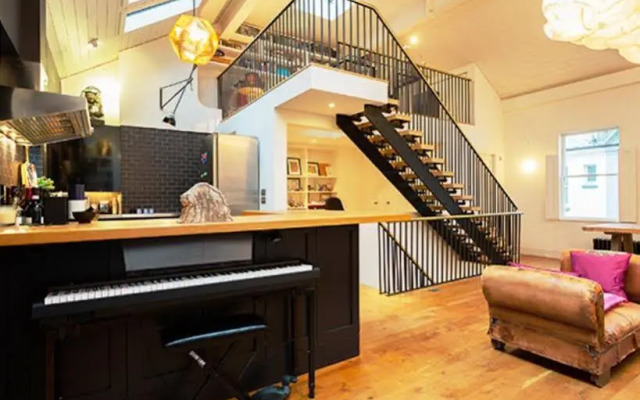 Veeve  Scampston Mews Townhouse