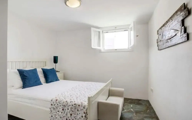 Ballos for 4 in Exomvourgo