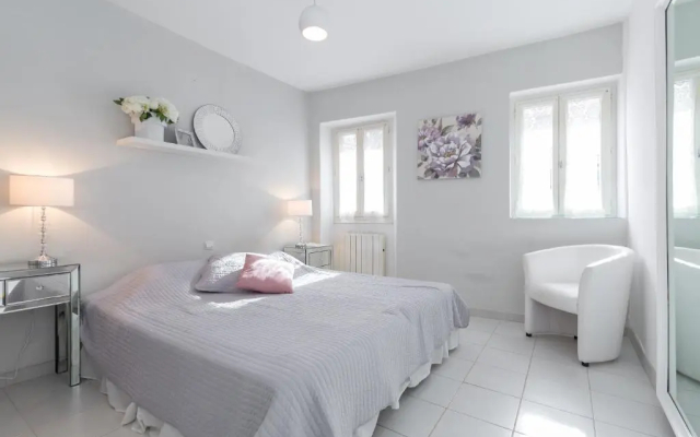 A lovely split level townhouse in the heart of Cannes next to the Marche Forville and the Palais 1749 - Apartment in 戛纳 - Photo 4