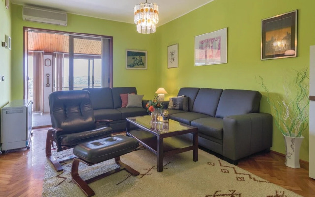 Stunning Home in Pula With Wifi and 2 Bedrooms