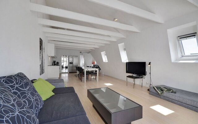 CPh Apartment