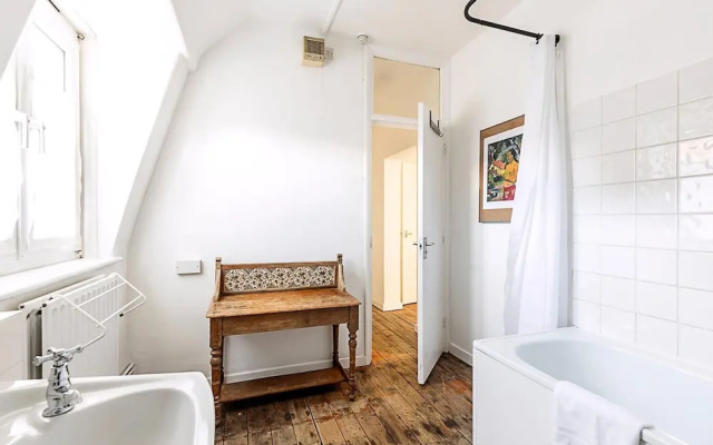 Sich - Warm & Inviting Flat by Liverpool Street