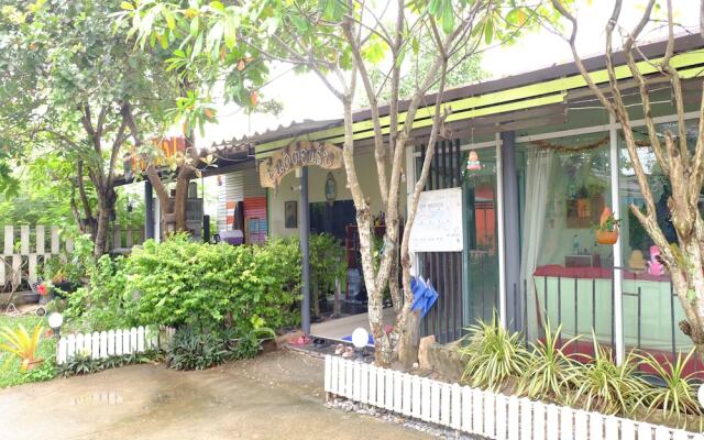 Khom Kaew Resort