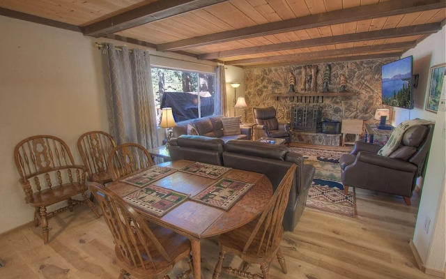 Bowers Mansion 3 Bedroom Home by Redawning