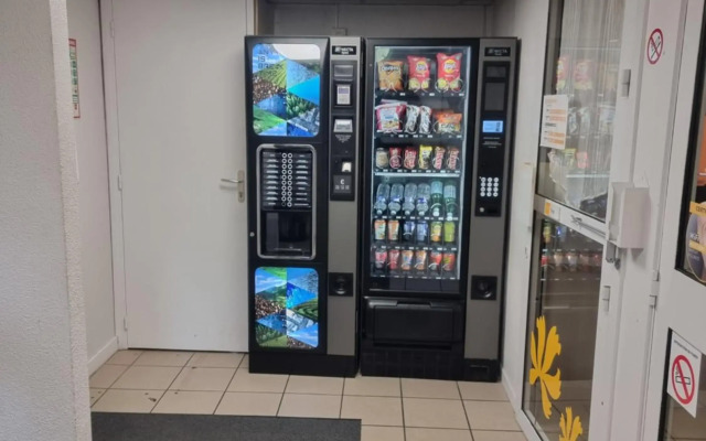PREMIERE CLASSE CLERMONT FERRAND SUD - Aubière