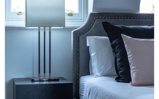 Royal Kensington Penthouse IX- 3 bed