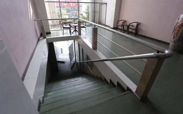 Collection O 92739 Hotel Pintu Besar Near Pancoran ChinaTown Point