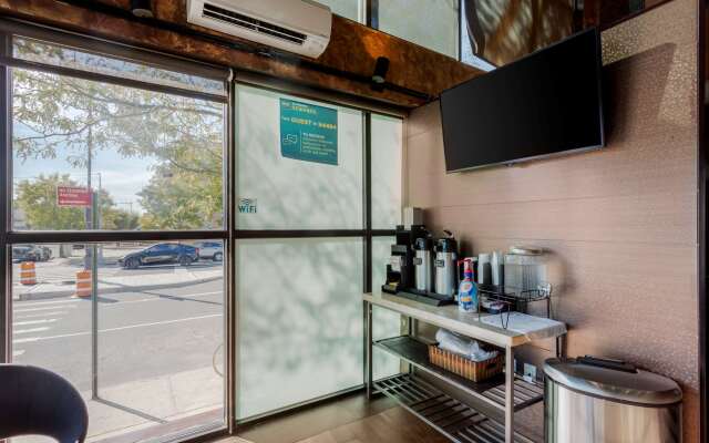 Best Western Plus Brooklyn Bay Hotel