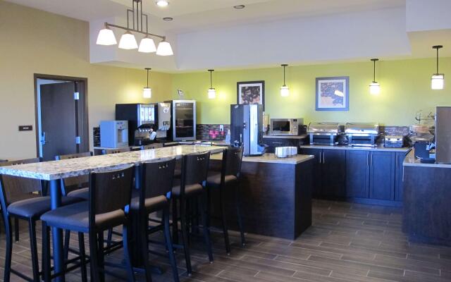 Best Western Plus Fresno Airport Hotel