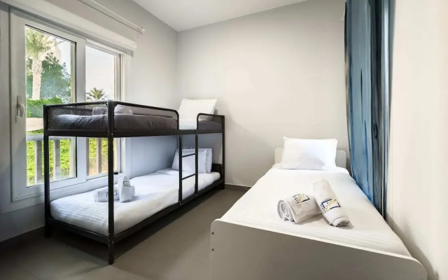 Xuru Stays I The 2bdr Warmhearted Waterside Apt