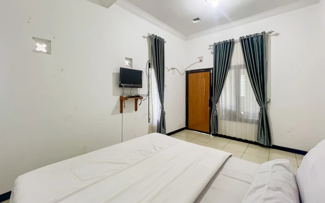Villa Diva Tambi Mitra RedDoorz – Guest Rooms – Wonosobo
