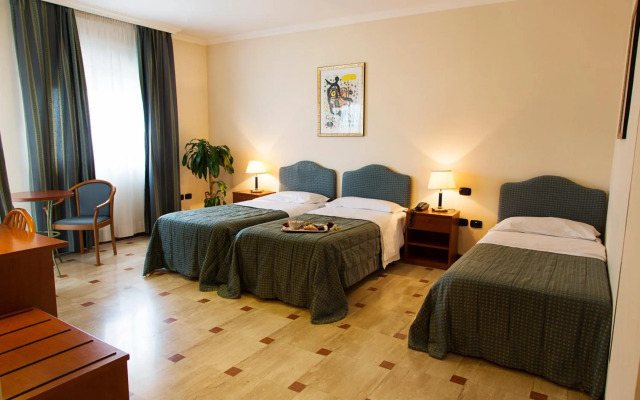 Hotel Palace 2000
