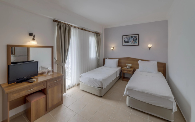 Karbel Beach Hotel