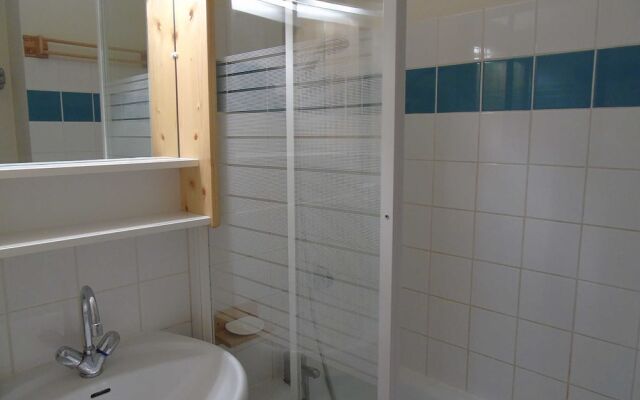 Lou Services Apartment CB50 LSI 001