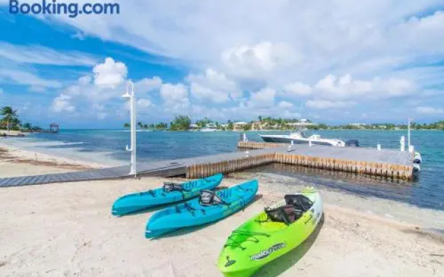 Peace & Kai It by Grand Cayman Villas & Condos
