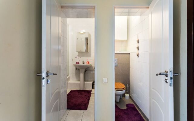 Апартаменты, Оружейный пер., 13