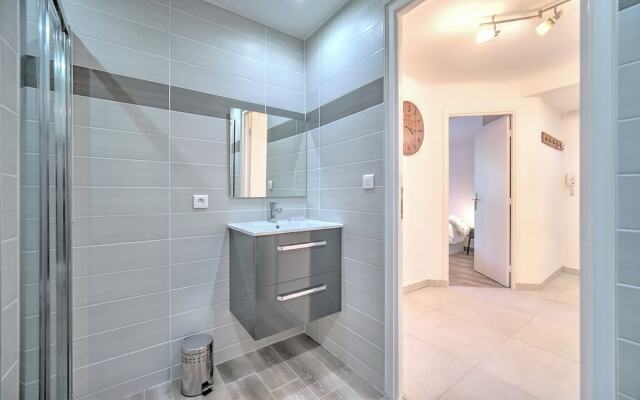 4 Pieces 7-8 personnes coeur de ville