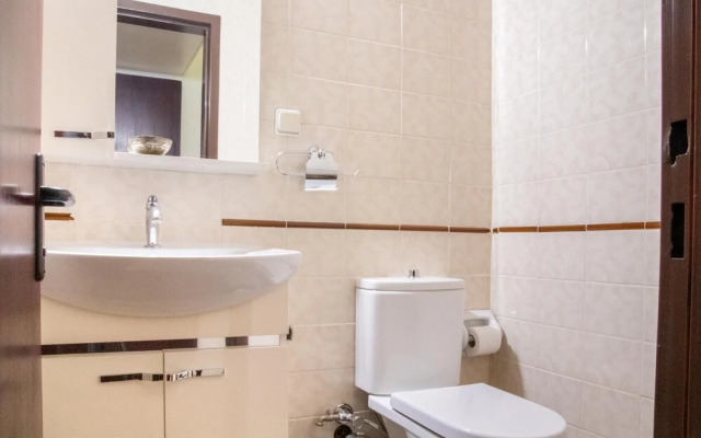 Flat w Balcony 10 min to Karsiyaka Coast in Izmir