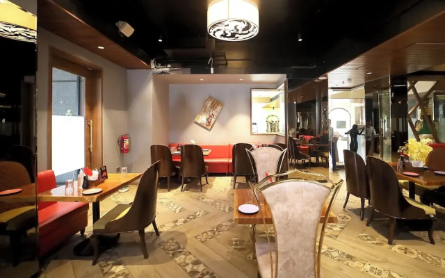Hotel Reyansh Pride