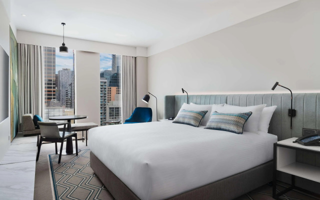 Hilton Melbourne Little Queen Street