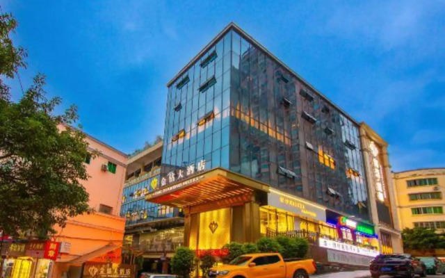 the Diamond Hotel
