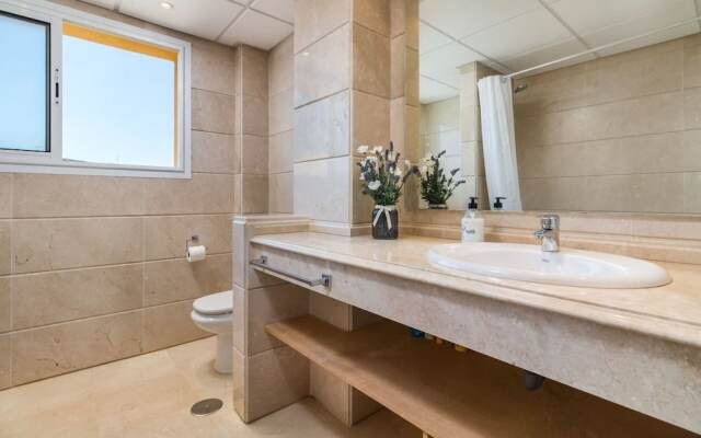 Charming 4-Bed Villa in San Roque