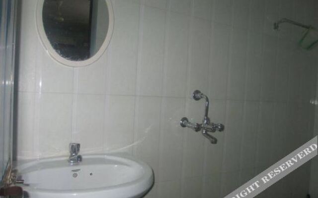 Subhash Guest House