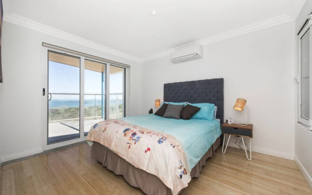 Oceans Up - Luxury Apartment With Ocean Views