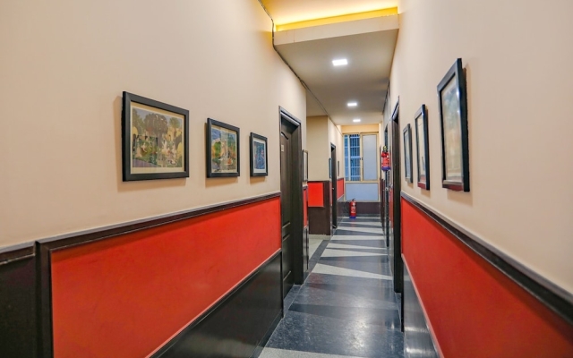 Fabhotel Pine Tree