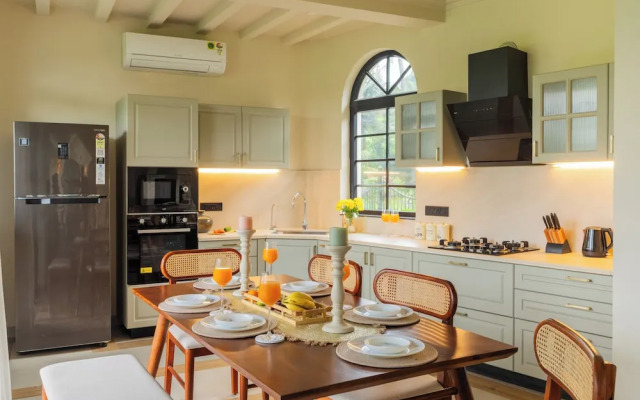Water Edge by Akama Homes- 4Bhk Luxe