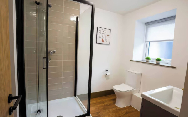 Oakwood Apartment