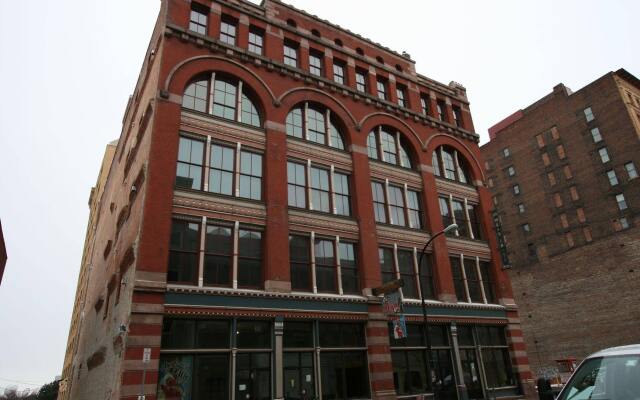 Lofts on Pearl