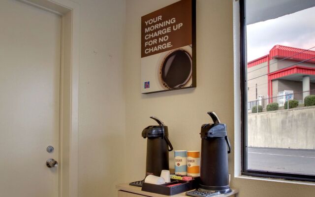 Motel 6 Elizabethtown, KY