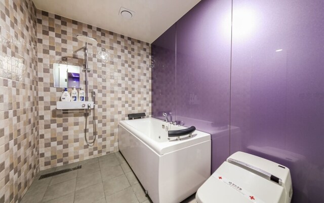 Yeosu San Self Check-in Hotel