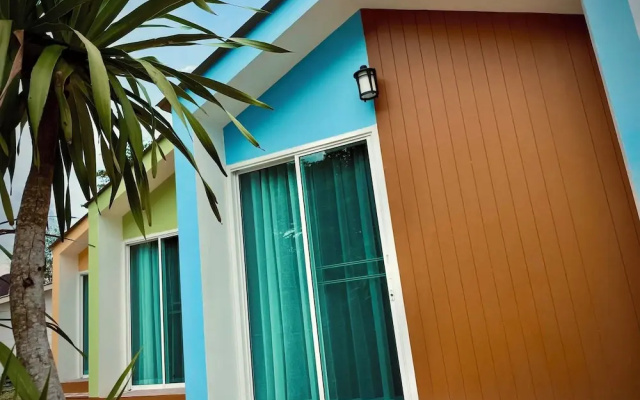 Ozone Beach House & Rooms