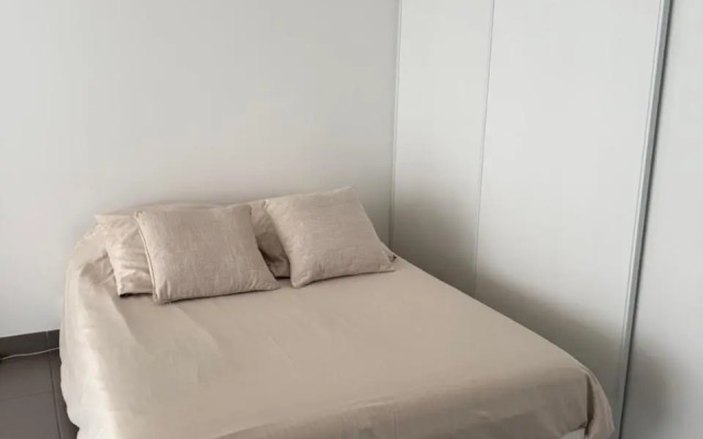 T2 Port Marianne avec balcon et place de parking