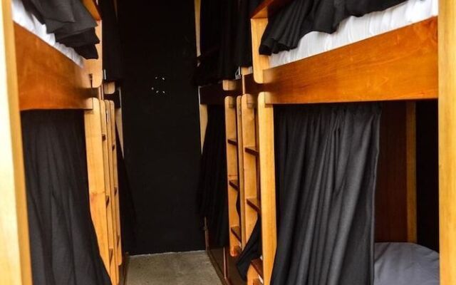 Three House Hostel Boutique