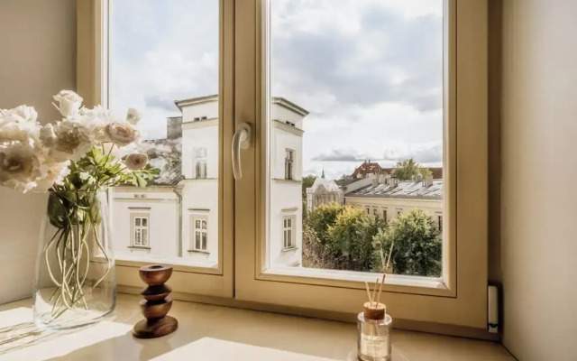 Eclectic Violet - LoftAffair