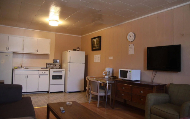 Shannon Motel