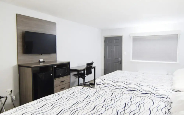 Americas Best Value Inn Roland Hotel