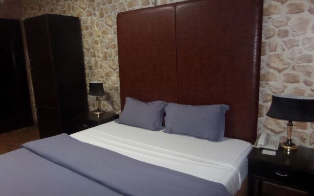 The Real Legacy Hotel