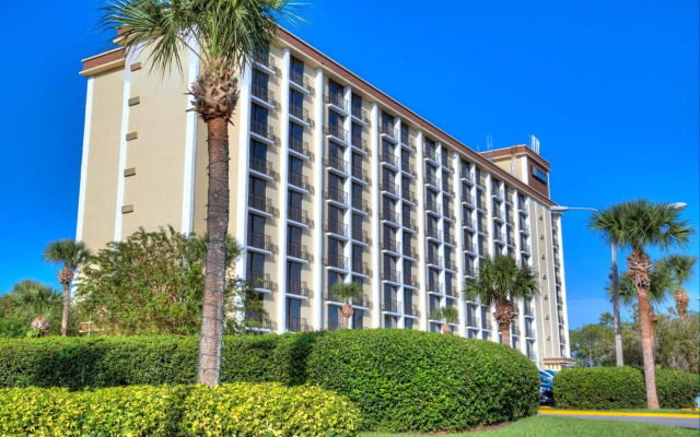 Rosen Inn, closest to Universal