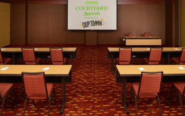 Courtyard Wichita at Old Town