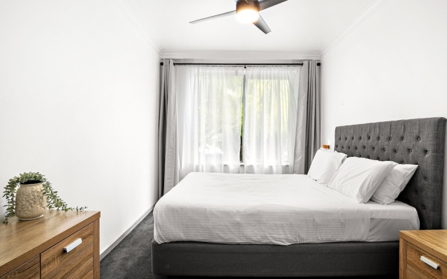 Serene 2-bed Apartment in St Kilda – Guest Rooms – Melbourne