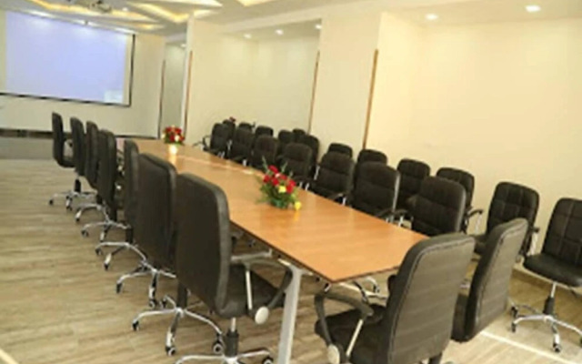 Alexander Luxury Hotel