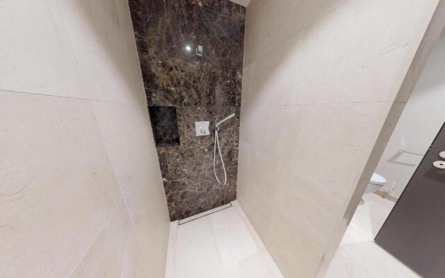 White Pearl Apartment 1.02