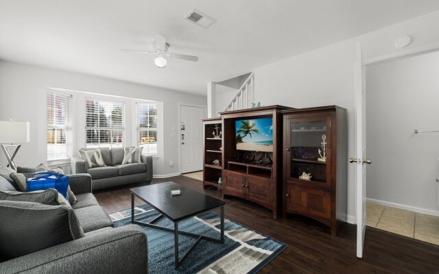 6400 Beach Dr - Seabatical A