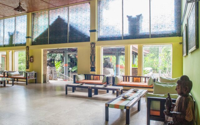 Palm Beach Hotel Bali