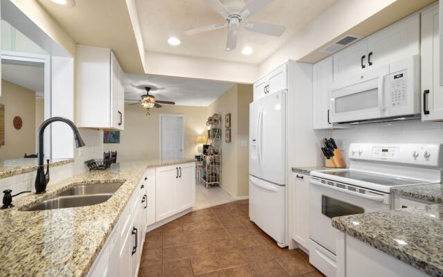 Lakeside House by Vacation Rental Pros